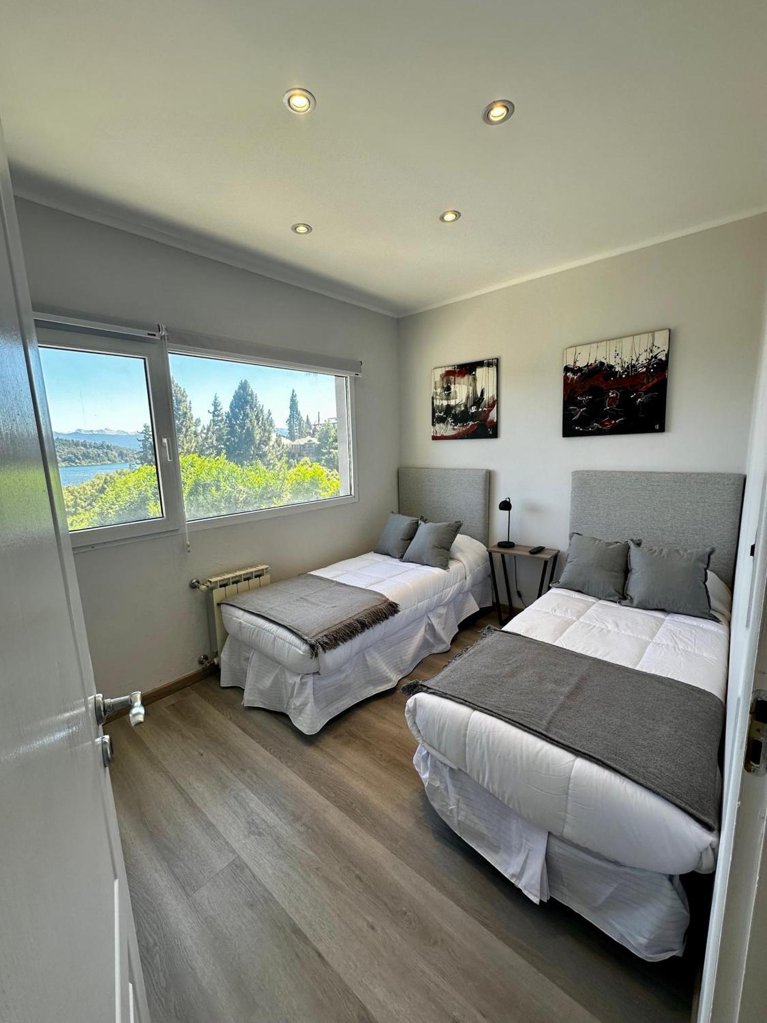 Nbh Lacus Boutique Hotel San Carlos de Bariloche Exterior foto