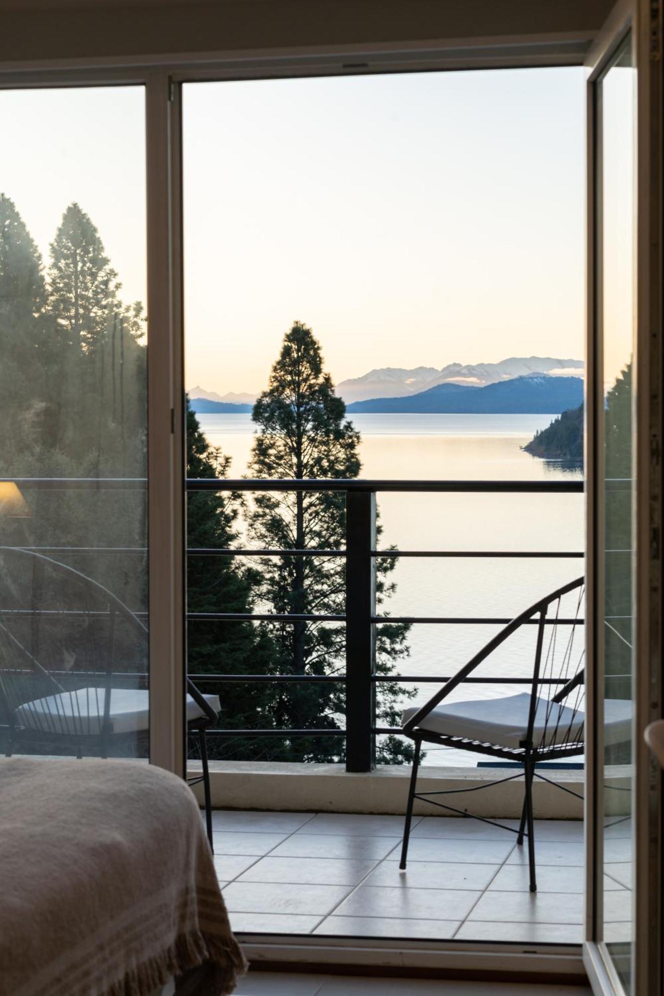 Nbh Lacus Boutique Hotel San Carlos de Bariloche Exterior foto